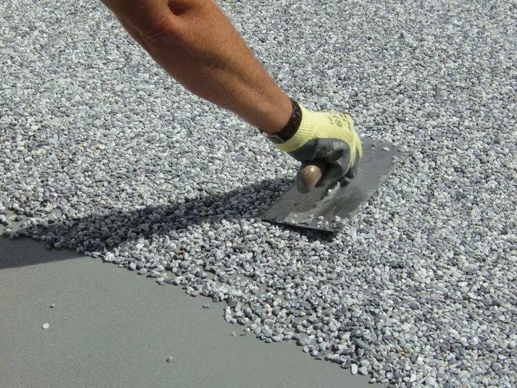 Бетонный как пишется. Мозаичные полы терраццо. Железнение бетонного пола. Железнение поверхности бетона. Наливной пол терраццо технология.
