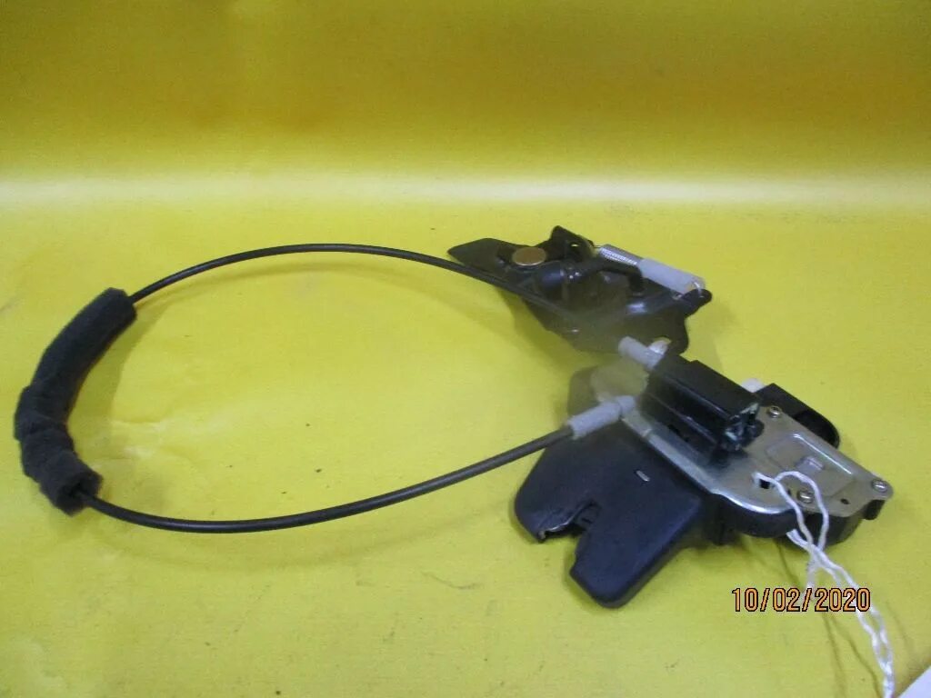 Замок багажника примера п12. Замок багажника pathfinder r51. Замок багажника nissan pathfinder r50. Замок багажника альмера n15. Демпферы замков дверей ниссан теана j32.