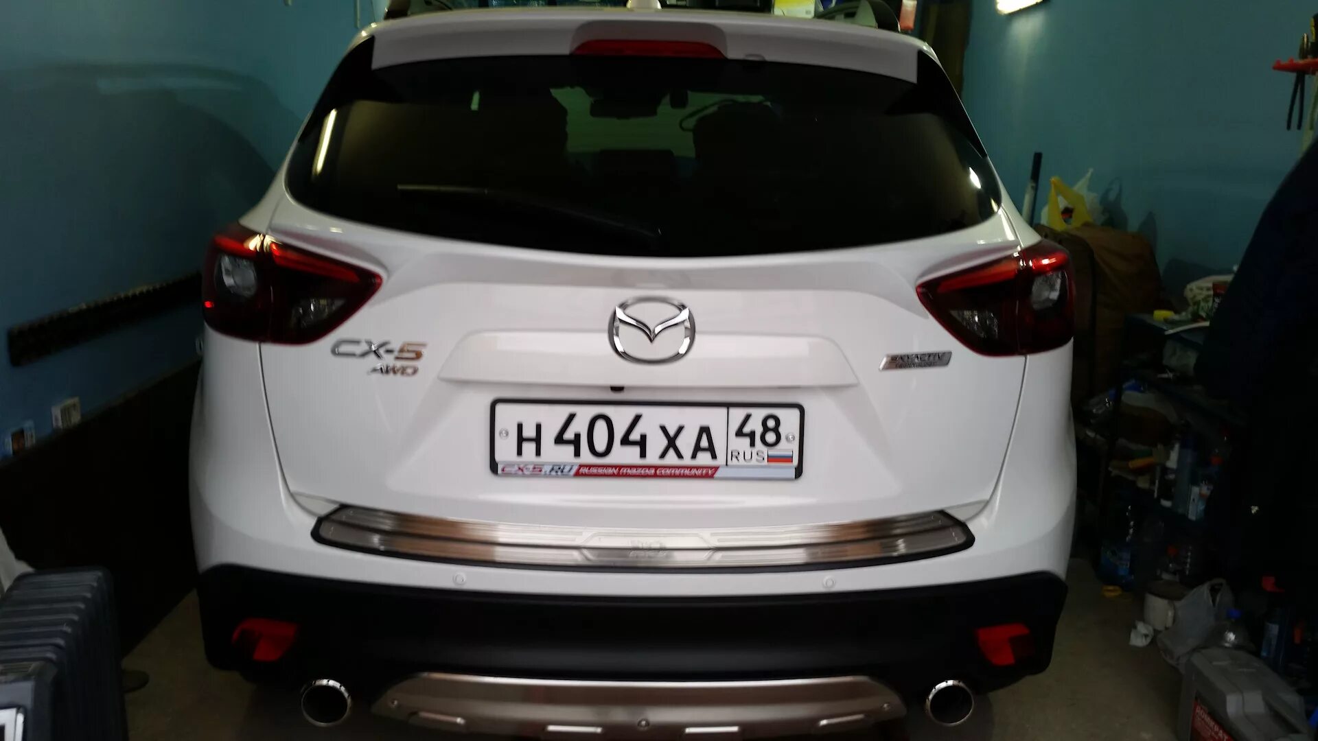 Задняя дверь мазда сх5. Задний спойлер Mazda CX-5. Mazda CX 5 спойлер. Mazda CX-5 спойлер задней двери. Мазда СХ 5 спойлер задний.