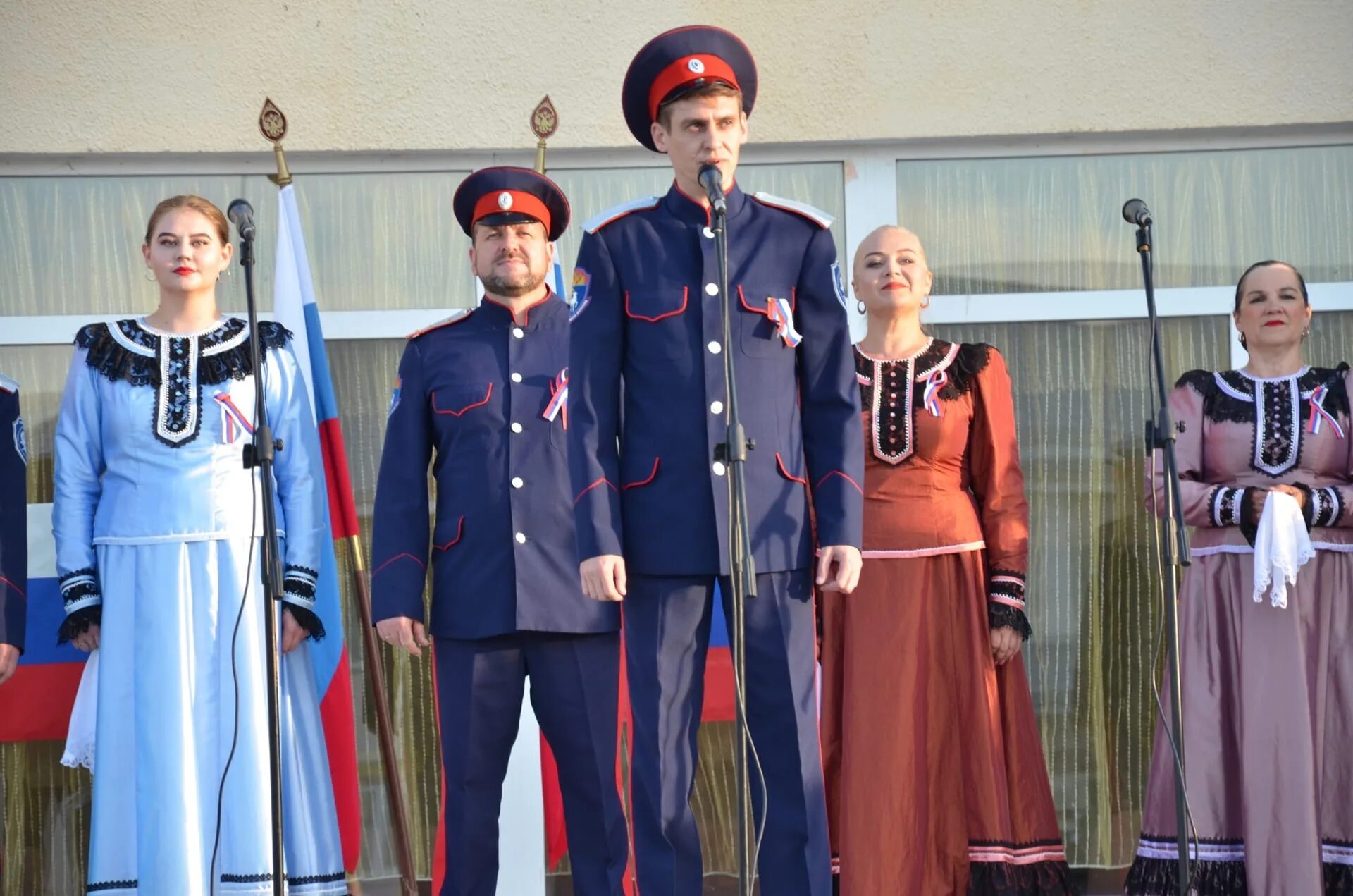 Ансамбль православный дон. Ансамбль православный Дон Боковского района Ростовской области. Ансамбль православный Дон Инстаграм. Фото ансамбля православный Дон.