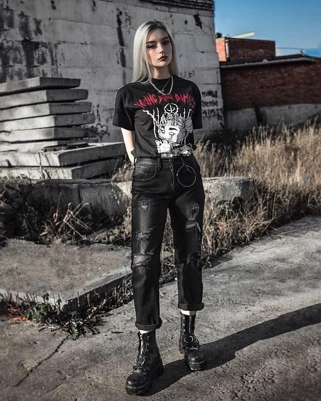 Goth outfit Грандж 2020. Стиль одежды Пинк Грандж. Goth outfit Грандж 2019. Стиль гранж панк аутфит.