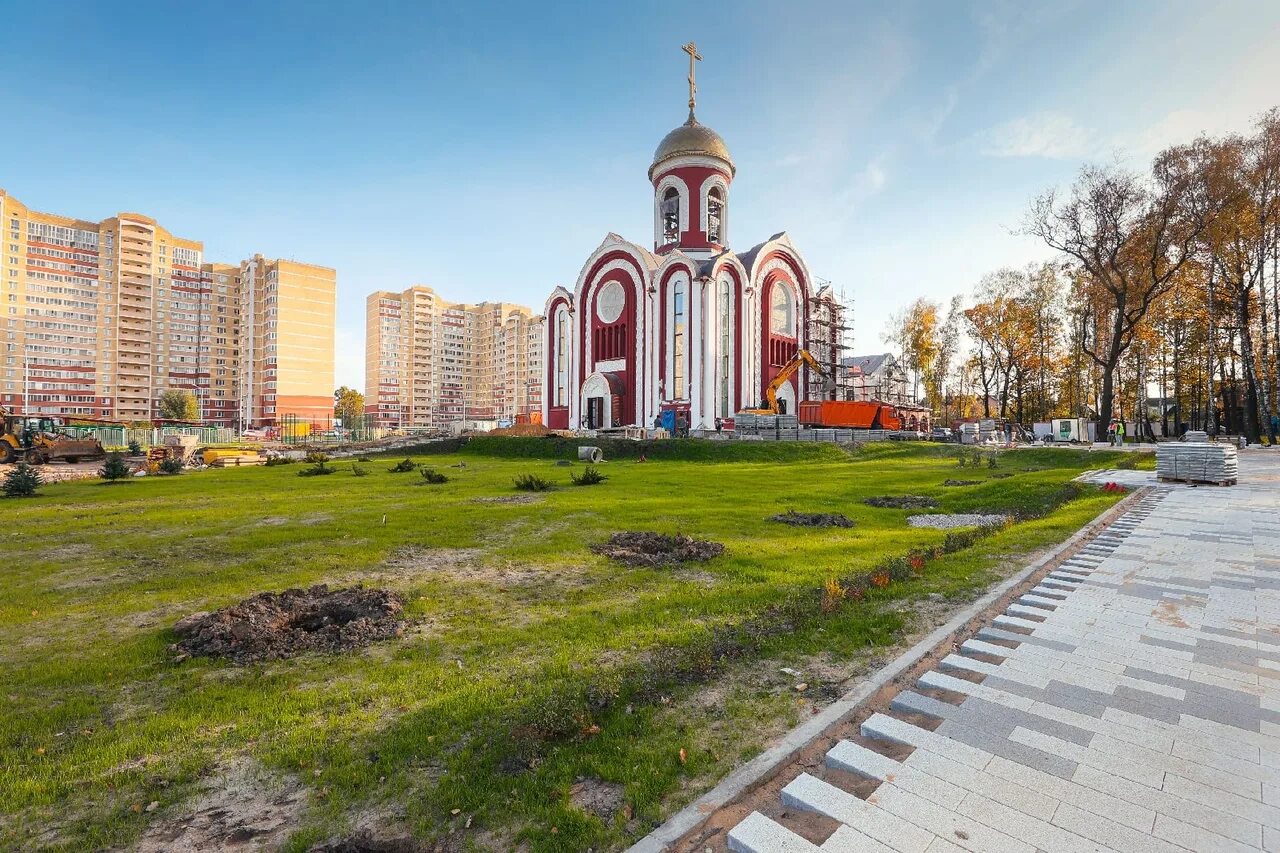 Городской сайт балашиха. Храм Святого равноапостольного князя Владимира Балашиха. Храм мкр Дзержинского Балашиха. Храм равн кн Владимира в Балашихе. Храм Росгвардии в Балашихе.