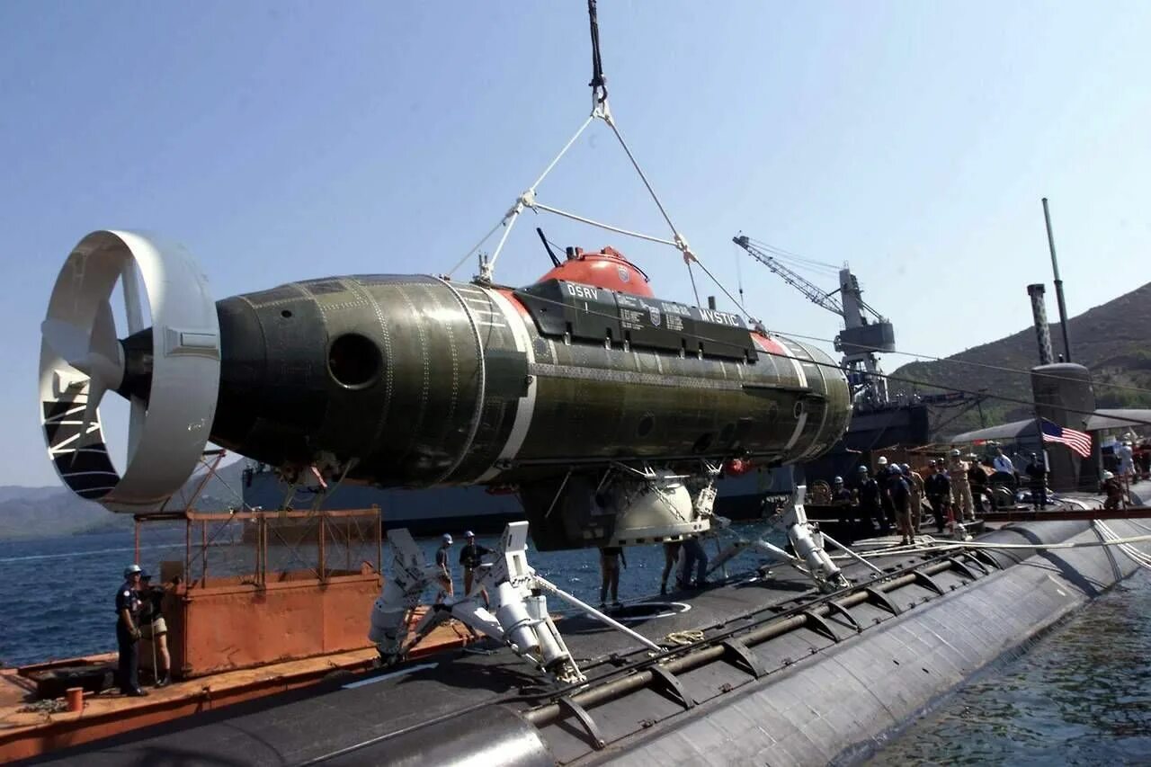 Deep submarine