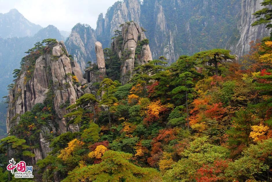 Основные горы китая. Желтые горы Хуаншань. Горы Хуаншань, Китай. Хуаншань Аньхой. Горы Хуаншань (провинция Аньхой).