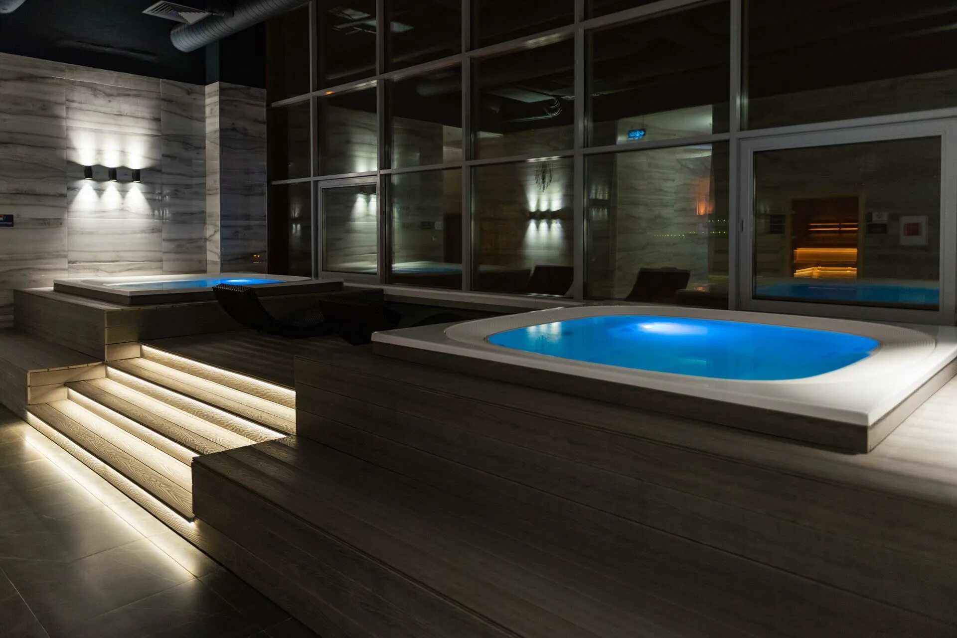 Luciano wellness & spa foros. Спа восточный экспресс. Спа зона. Лотте отель бассейн. Спа зона в фитнес.