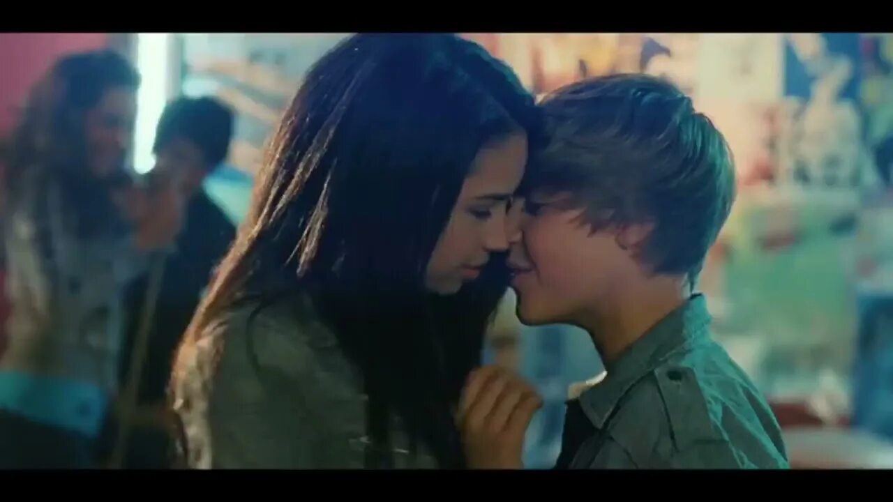 Baby клип джастин. Бибер бейби. Baby клип джастин. Justin bieber grammy 2011. Baby клип джастин.