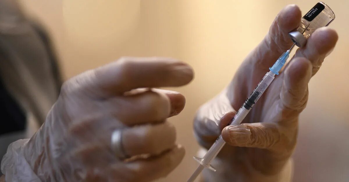 Vaccination against. Капельница антитоксин. Vaccination against. Vaccination against. Создание вакцины.