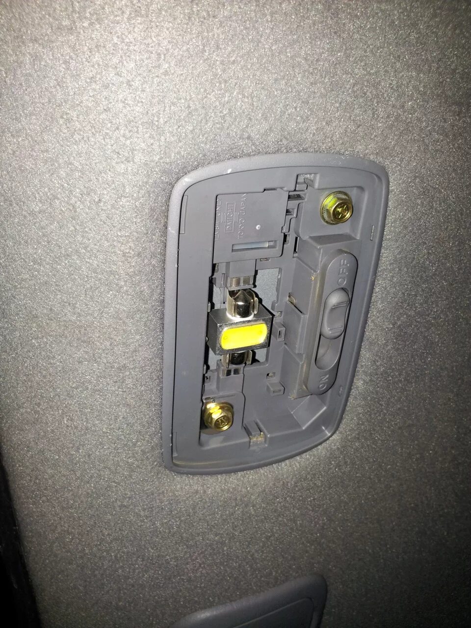 Как снять плафон хонда срв 3 Замена лампочек в плафоне салона Honda CR-V 3/Replacing light bulbs in the inter