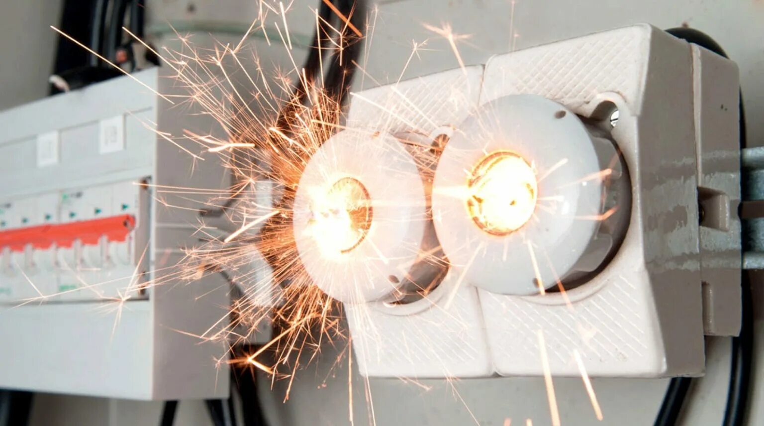 Транзистор в dvd плеере. Прибор выходит из строя. Алкотестер из бумаги конкурс. Горит блок питания компьютера. Трансформатор инверторного сварочного аппарата.