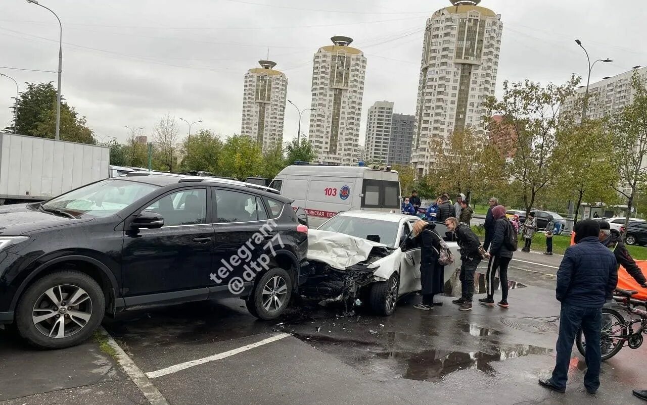 Какое чп произошло сегодня. Авария на Братиславской сегодня.