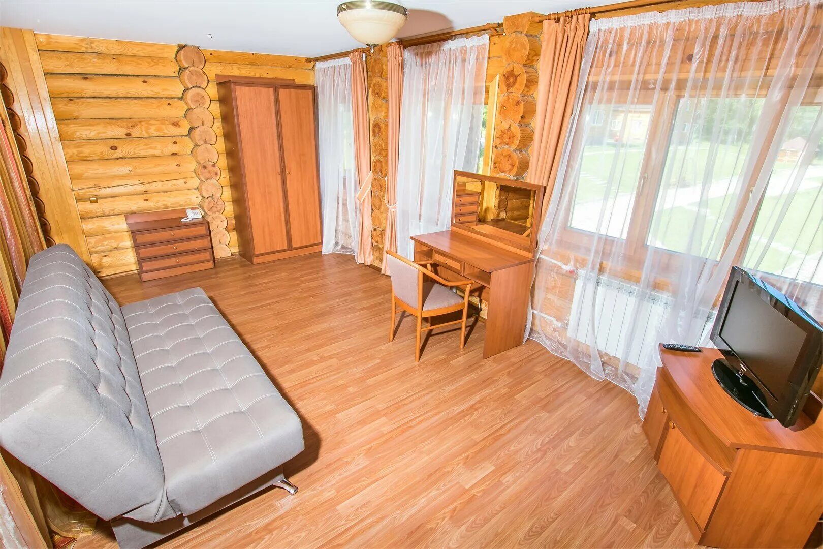 Такмак спа отель красноярск. Такмак красноярск база. Такмак spa отель базайская ул 234а красноярск. Гора такмак красноярск отель. Такмак spa отель, красноярск.