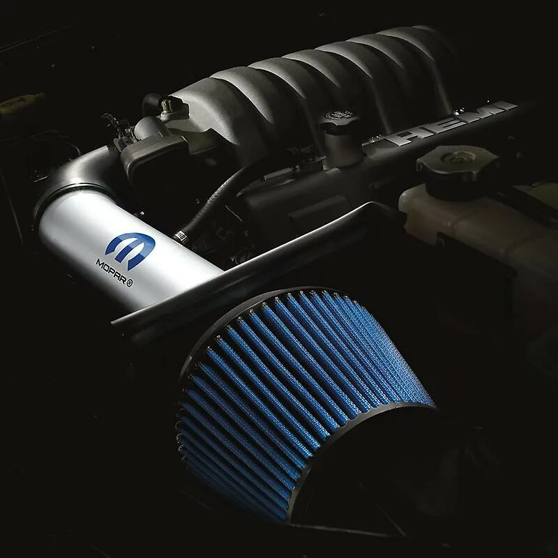 Двигатель всасывает воздух. Mopar Cold Air Intake. Dodge Challenger Cold Air Intake Mopar. Dodge Challenger Mopar Cold Air. Dodge Challenger 5.7 Mopar cai Air Intake.