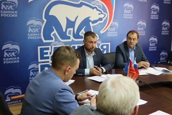 Сайт министерства спорта смоленской. Минспорт смоленск. Дворец спорта смоленск. Сайт министерства спорта смоленской. Славутич (хоккейный клуб).