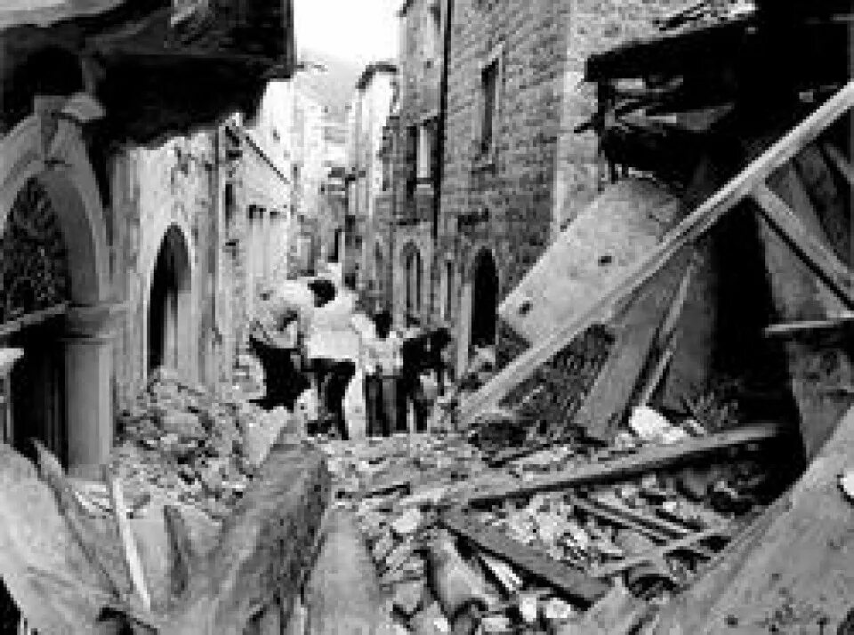 Будва землетрясение 1979. Землетрясение в Черногории в 1979. Землетрясение в Черногории в 1979 году. Землетрясение в Черногории в 1979. Херцег нови.