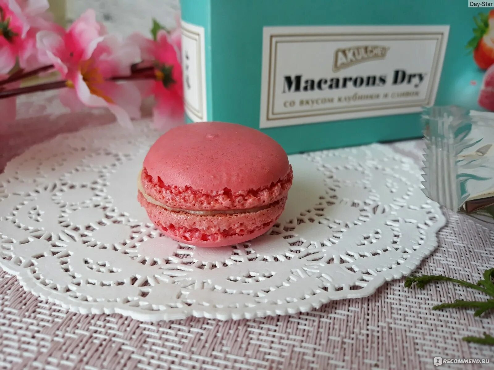 Макаруны Акуличев. Макарунс Акульчев. Пирожное Акульчев Macarons. Пирожные Акульчев макаруны.