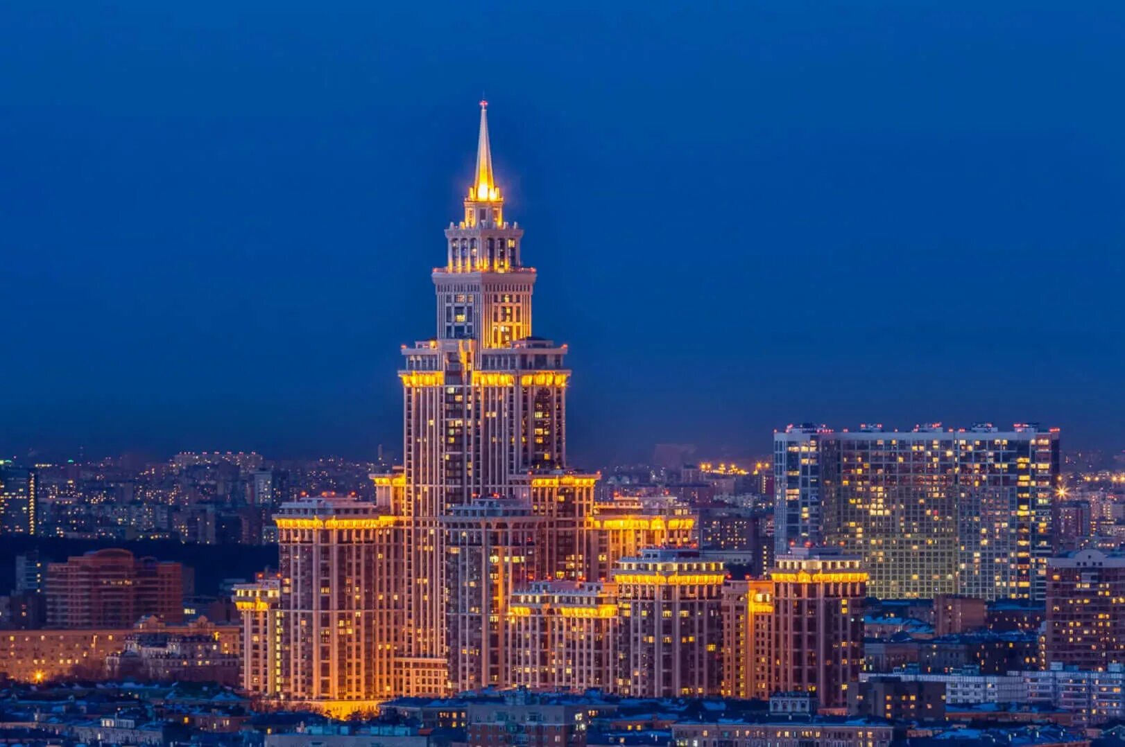 Чапаевский пер 3 триумф. Жк триумф палас москва. триумф палас москва чапаевский переулок. метро сокол жк триумф палас. триумф палас сталинская высотка.