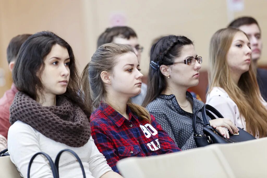 Пермские студентки. Географический Факультет универа Перми. Студентки из Перми.