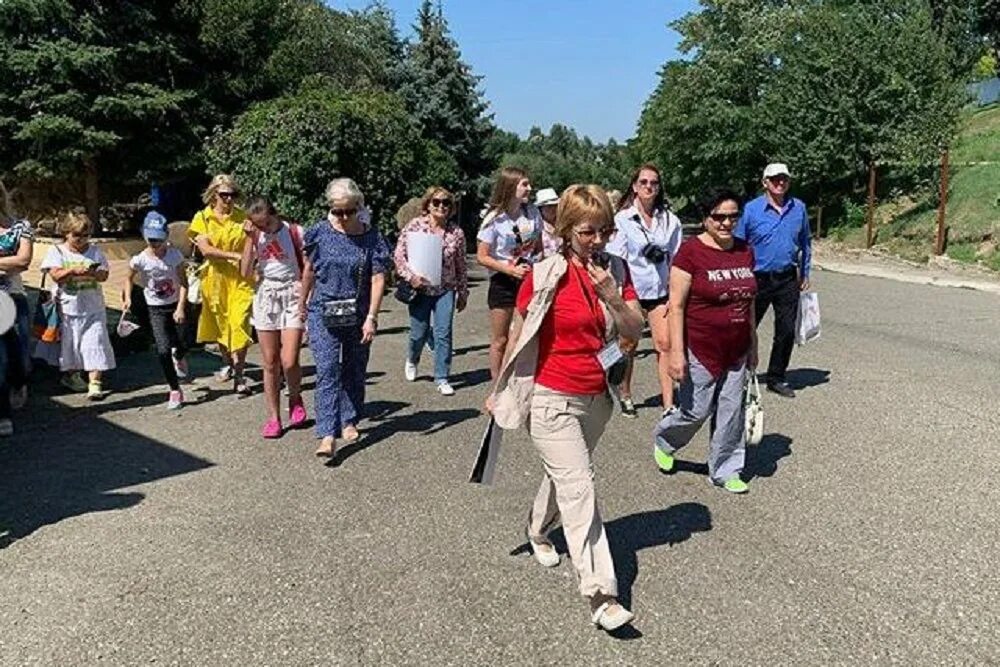 Прогноз майкоп сегодня. Экскурсии Майкоп Долина мые. Республика Адыгея Майкоп лестница Мэздах. Г.Майкоп, обзорная экскурсия. Мэздах Адыгея проект.