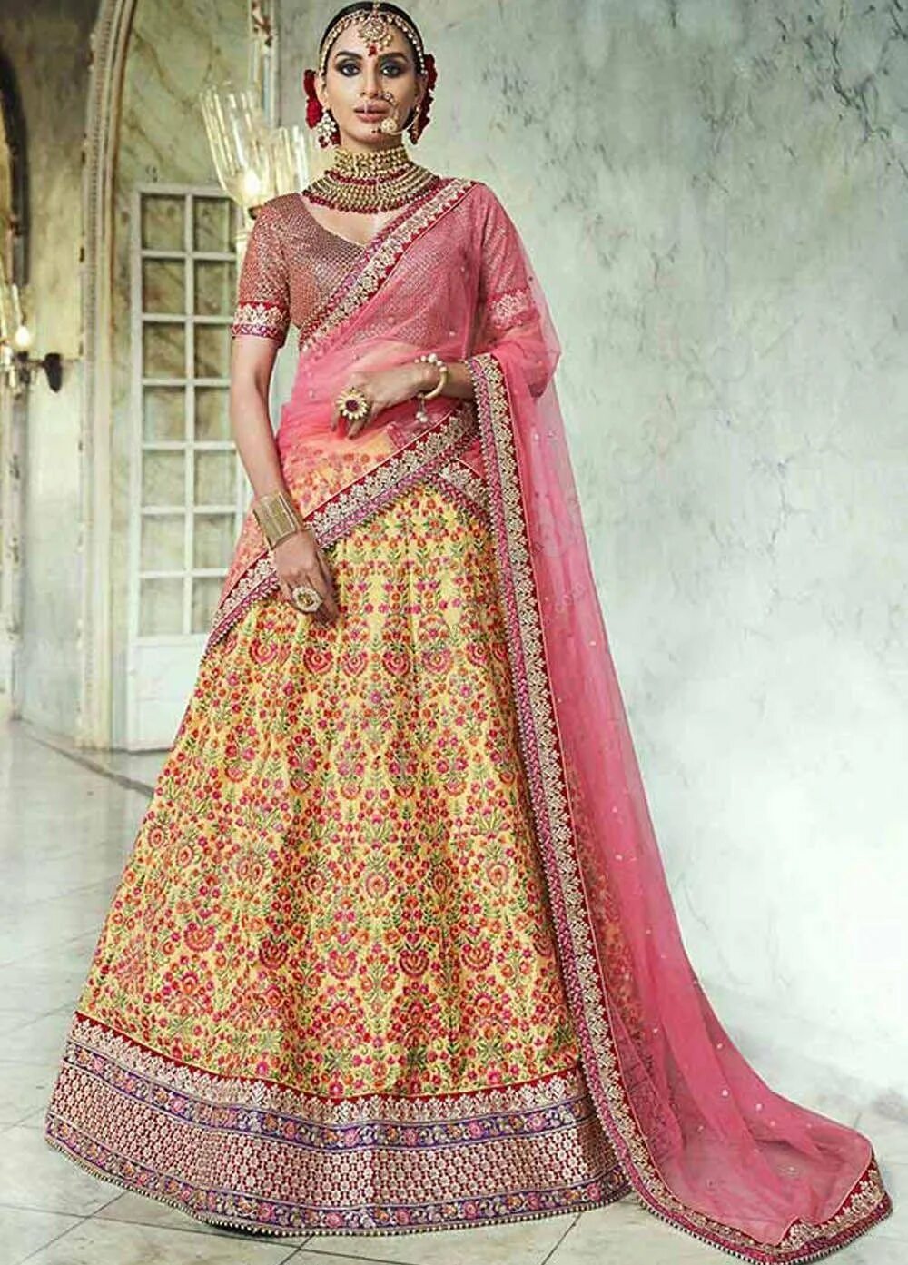 национальная одежда индии. сари одежда древней индии. народный костюм индии.