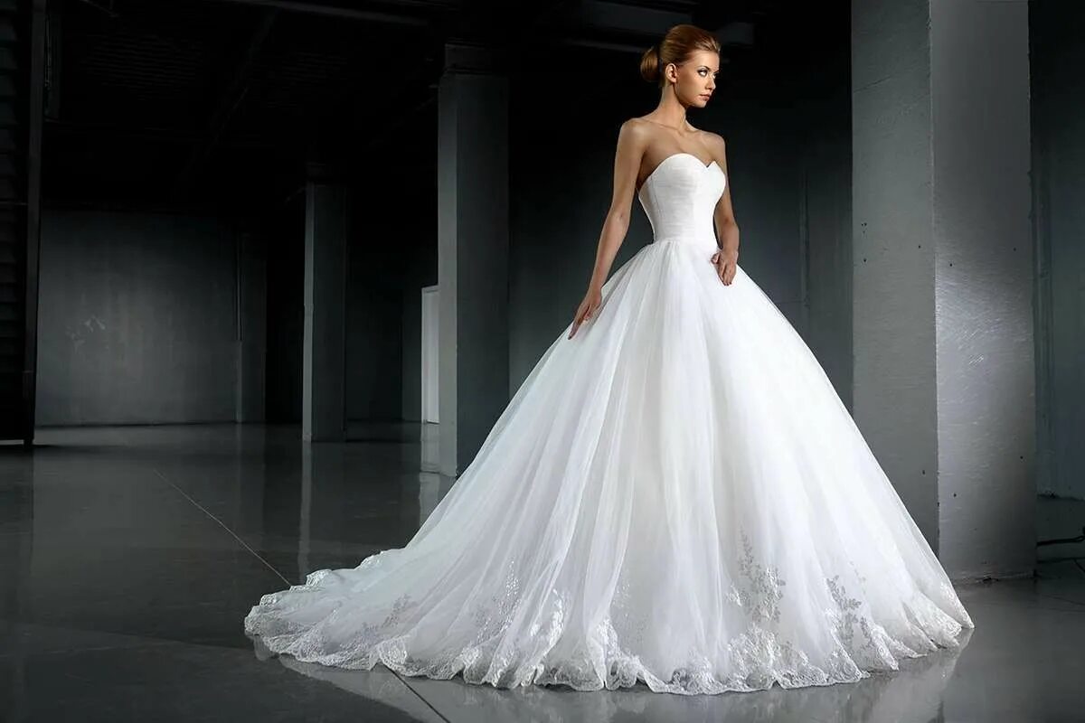 Производитель свадебных платьев. Лусиано Брайдал. Шикарные Свадебные платья. Свадебные платья пышные.