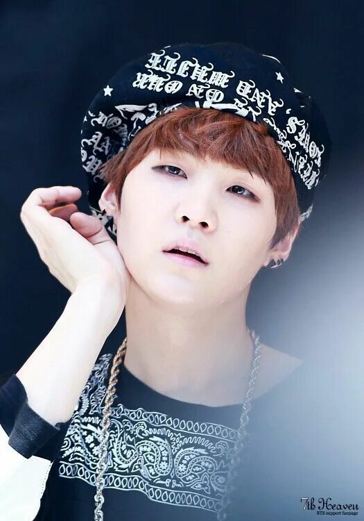 Шуга групп. Шуга БТС. Шуга из BTS 2013. Юнги БТС. Suga BTS.