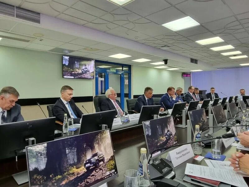 Визитки поставщика автоваз. Николя мор и азаров. Конференция поставщиков автоваза. Конференция автоваз. Конференция поставщиков автоваза 2022.