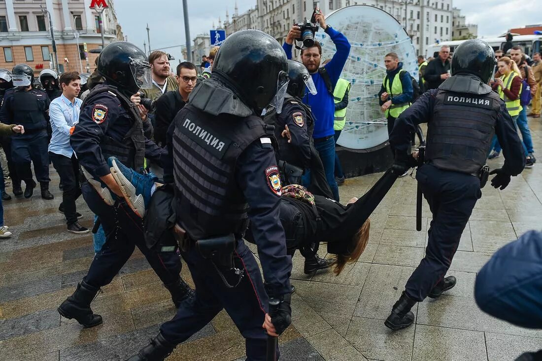 Уличные беспорядки в Москве. Митинг в Москве. Митинги в Москве 2019.