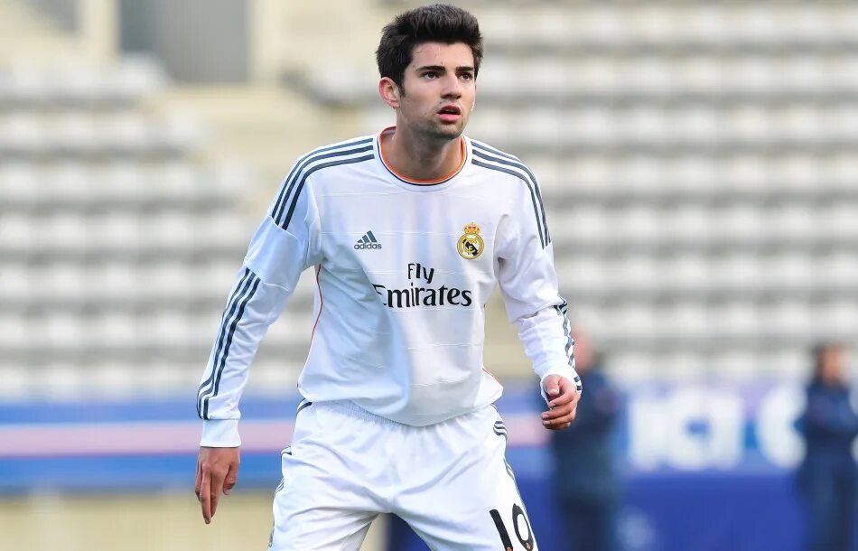 Энцо зидана. Энцо зидан. Энцо зидан. Энцо шифо футболист. Enzo zidane футболист.