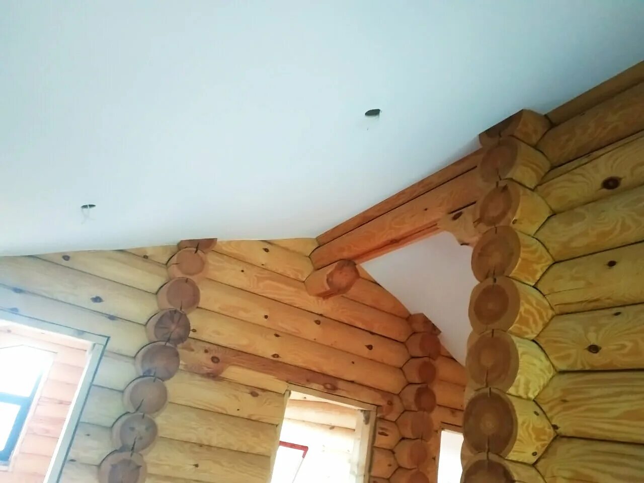 Натяжной потолок для дачи - цена с установкой 196 ₽/м2 в Санкт-Петербурге