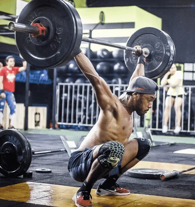 Between power. Squat snatch кроссфит. Взятие с виса в стойку кроссфит. Взятие штанги в сед кроссфит. Рывок штанги кроссфит.