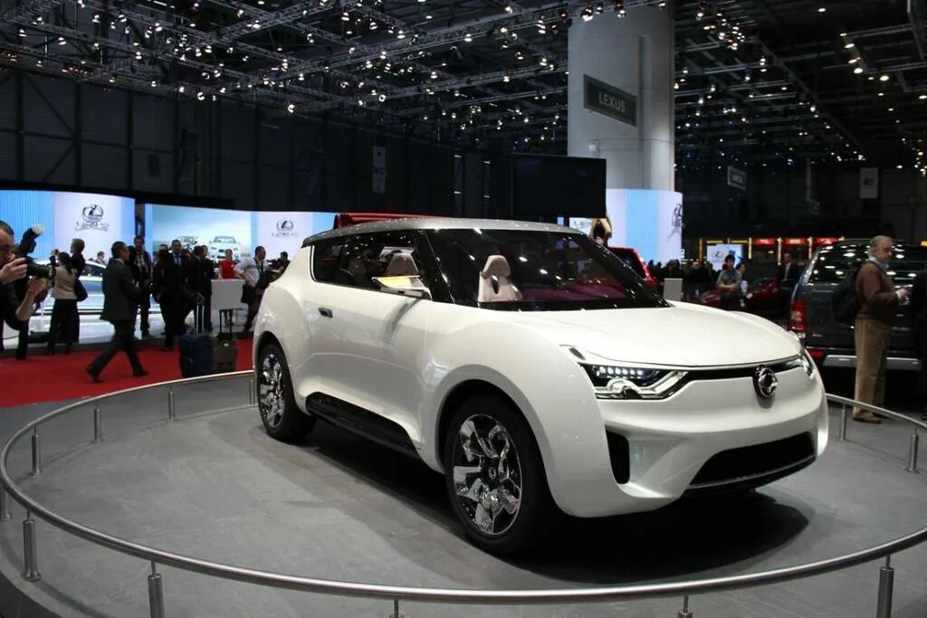 Ниссан конкурент марка. Машина киа жук. Renault kaptur tuning. Тойота кроссовер 2022. Nissan juke конкуренты.