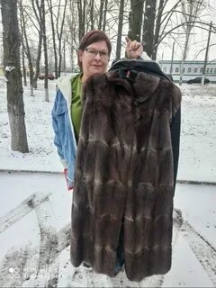 Мама подарила шубу