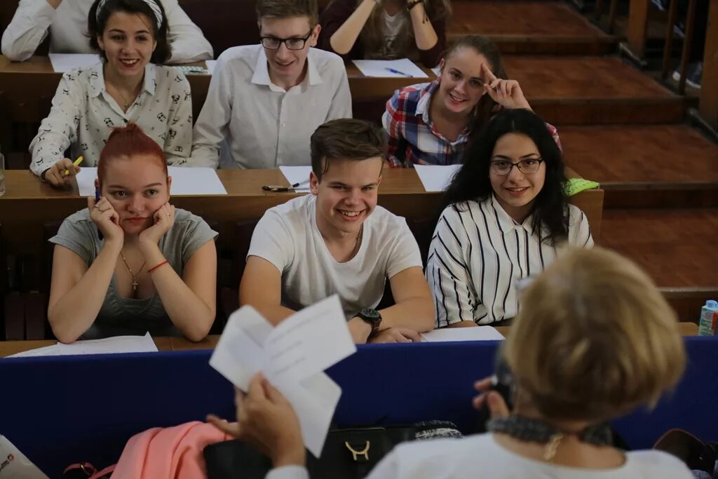 журналистика курс мгу. мпгу институт журналистики. факультет журналистики мгу логотип. выпуск 2006 журфак мгу. факультет журналистики мгу аудитории.