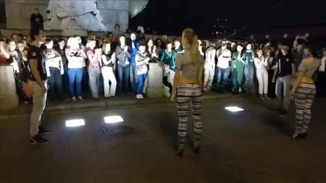 Контемпорари дункан. Гипнотический танец фото арт. Гипнотический танец. Психоделические иллюзии. Необычный танец.