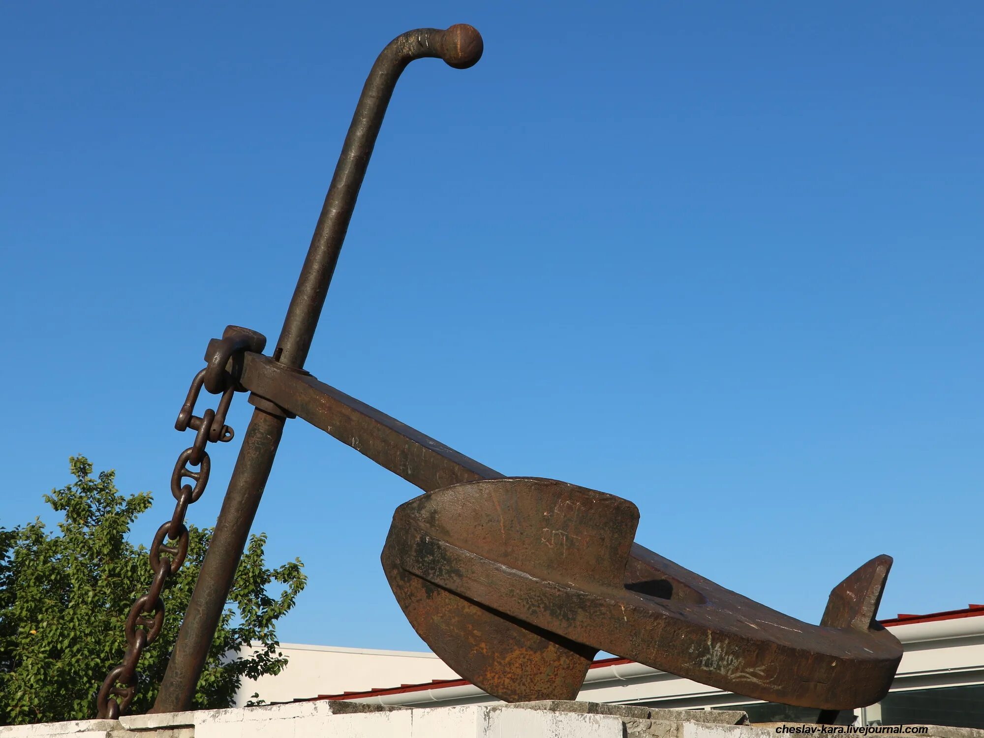 Современный якорь. Большой якорь. Большой якорь. Якорь самый большой. Якорная цепь огромная.