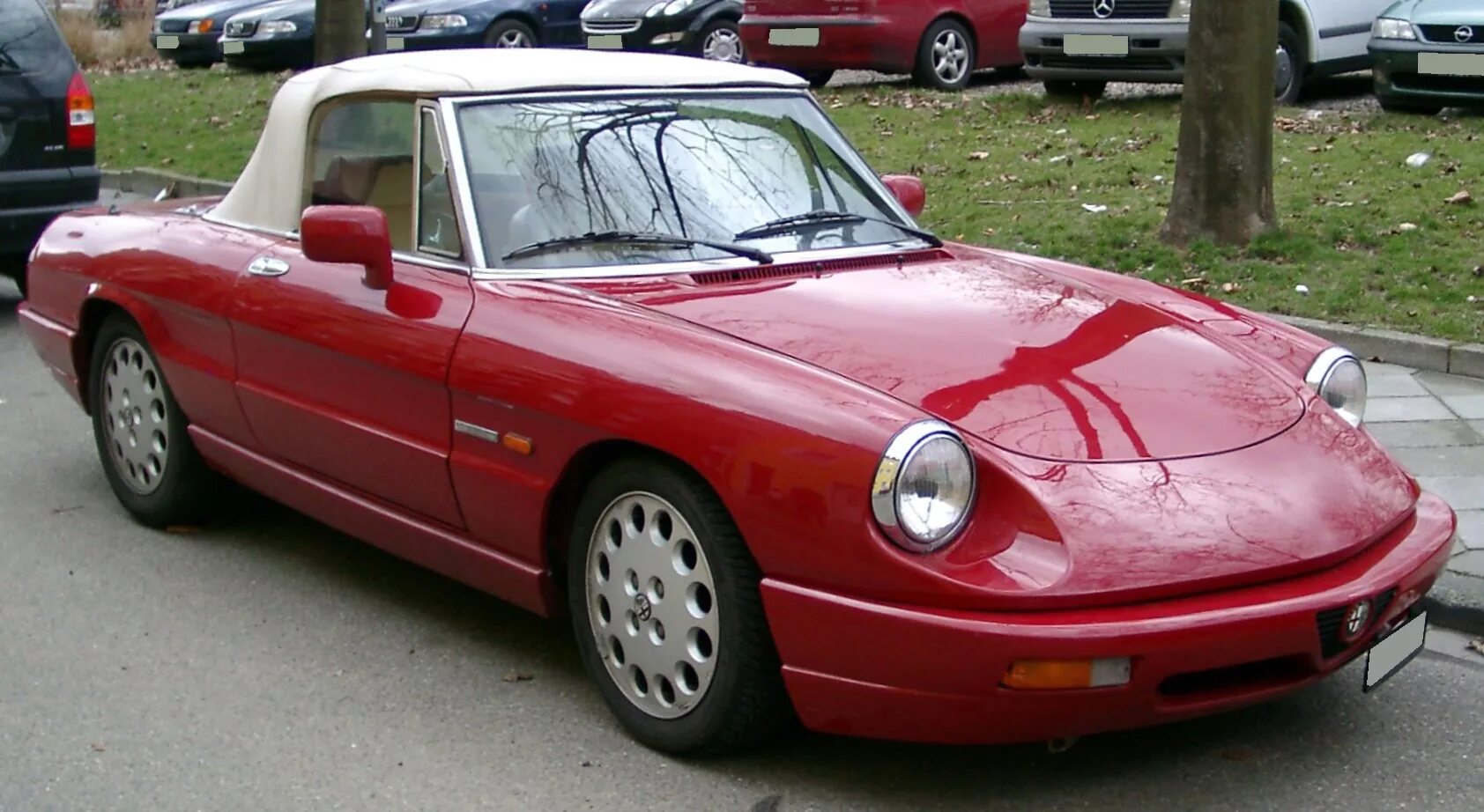 Alfa Romeo Spider 1993. Альфа Ромео Спайдер фонари фото. Alfa am