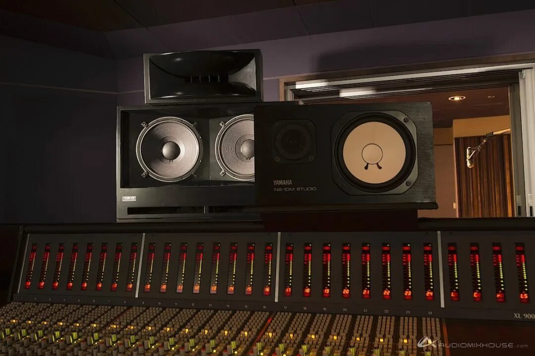 Studio monitors. Yamaha ns 10m studio. yamaha ns 10 studio. мониторы yamaha ns 10. студийные мониторы ns 10m.