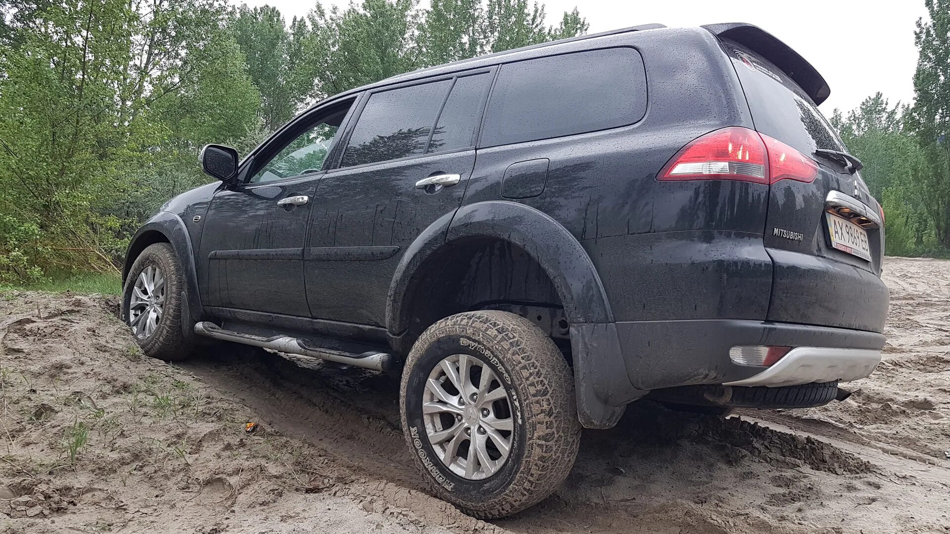 Mitsubishi pajero sport 2012. Митсубиси паджеро спорт 4 драйв 2. Полный привод митсубиси паджеро спорт. Полный привод паджеро спорт. Mitsubishi pajero sport полный привод.