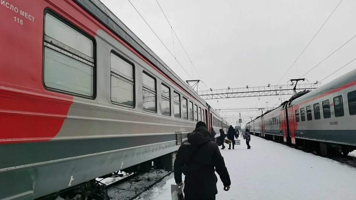 Четверо поездов. Электропоезд. Электрички. Поезд 2023. Электричка Новосибирск.