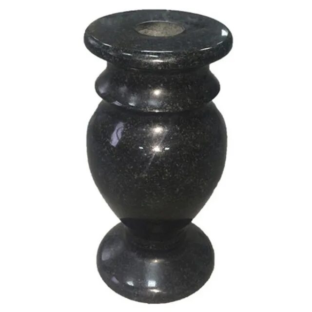 мраморные вазы для цветов на кладбище. гранитная ваза из дымовского гранита. ваза гранитная на кладбище 40см москва, мытищи. ваза габбро 30 см. мраморные вазы.