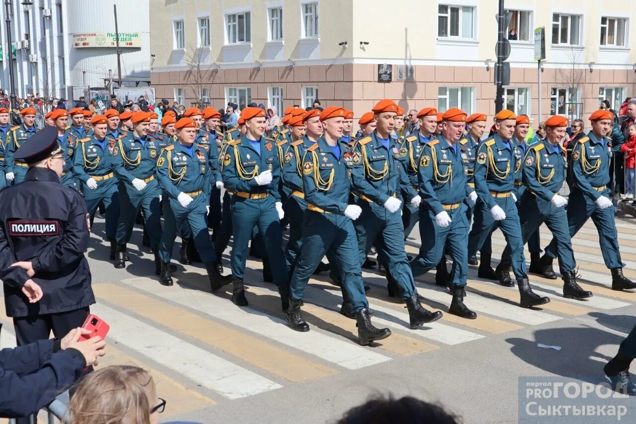 9 мая сыктывкар 2025 программа. Парад победы сыктывкар. ачинск парад победы. парад победы альметьевск. парад победы ухта.