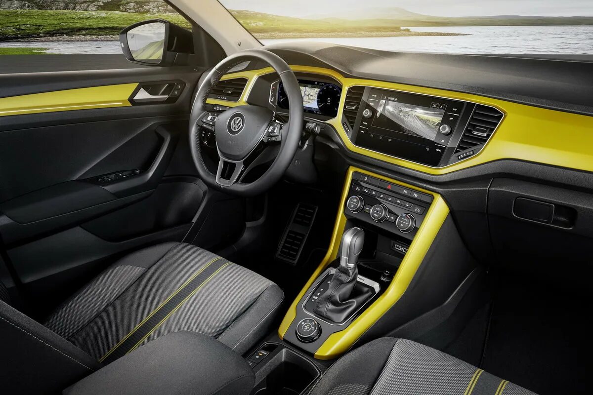 Фольксваген тирок. Фольксваген t-roc. volkswagen t-roc салон. volkswagen t-roc интерьер. volkswagen t-roc 2018 interior.