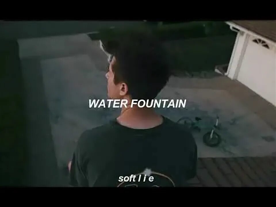 Перевод песни alec benjamin water fountain. Water Fountain Alec. Алек Бенджамин ВОТЕР Фоунтэйн. Water Fountain Alec Benjamin обложка. Water Fountain Lyrics.