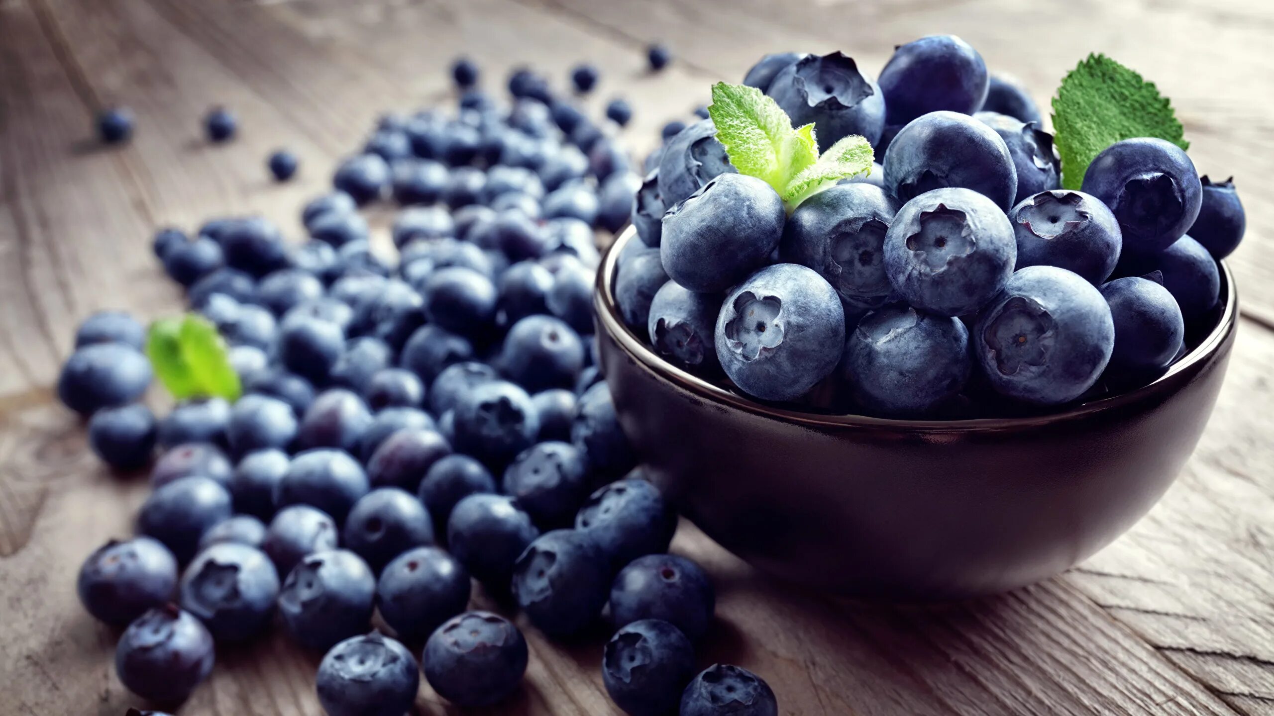 Blueberry berry. Ягода голубика. Черника ягода. Черника обыкновенная ягоды. Blueberry berry.