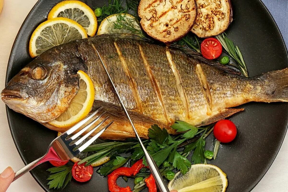 Какие продукты можно есть рыбу. Рыба. Рыба кушать. Рыба источник кулинарных шедевров. Диетическая рыба.