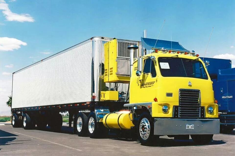 Седельный автопоезд. Cabover Truck 1998. Седельный автопоезд грузовые автомобили. Седельный автопоезд седельные тягачи.