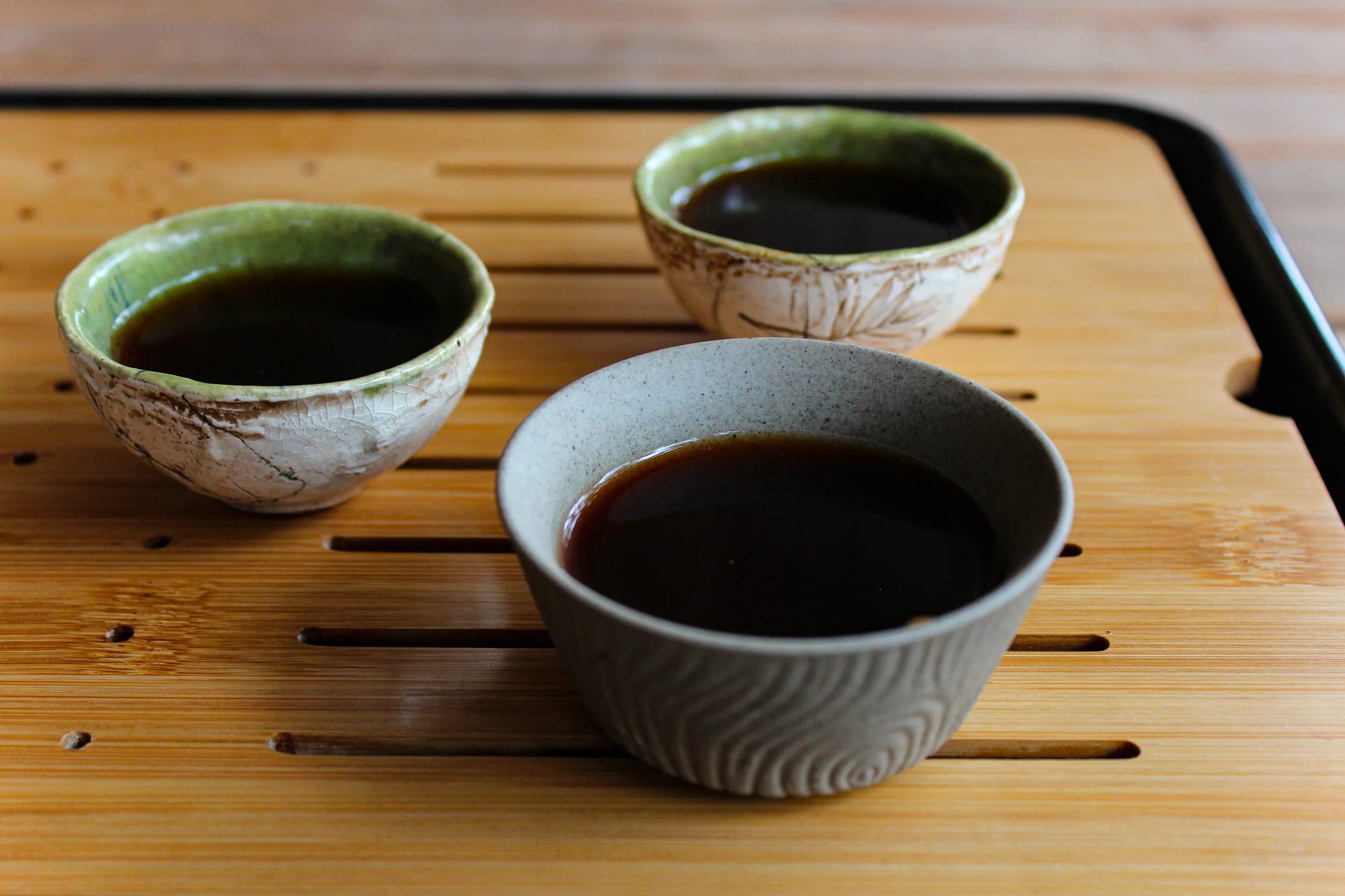 Шу пуэр заваренный. Shu puerh Tea. Черный чай Шу пуэр. Пиалы., гайвань, для чайной церемонии.