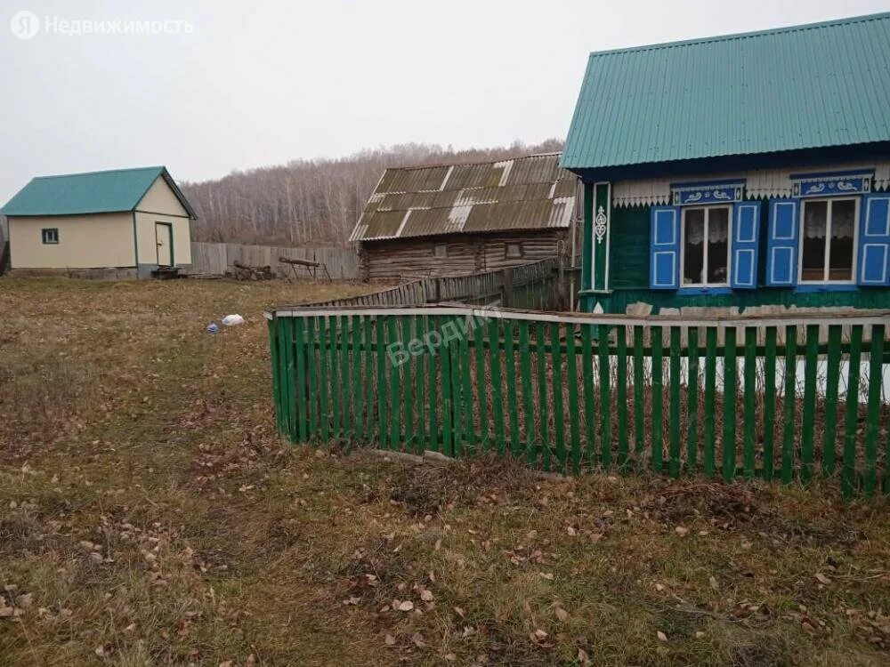 Кызыл яр деревня татарстан. Беседа старый кызыл яр татышлинкуй роей. Старинный кызыл. Кызыл яр башкортостан. Красный яр кызыл.