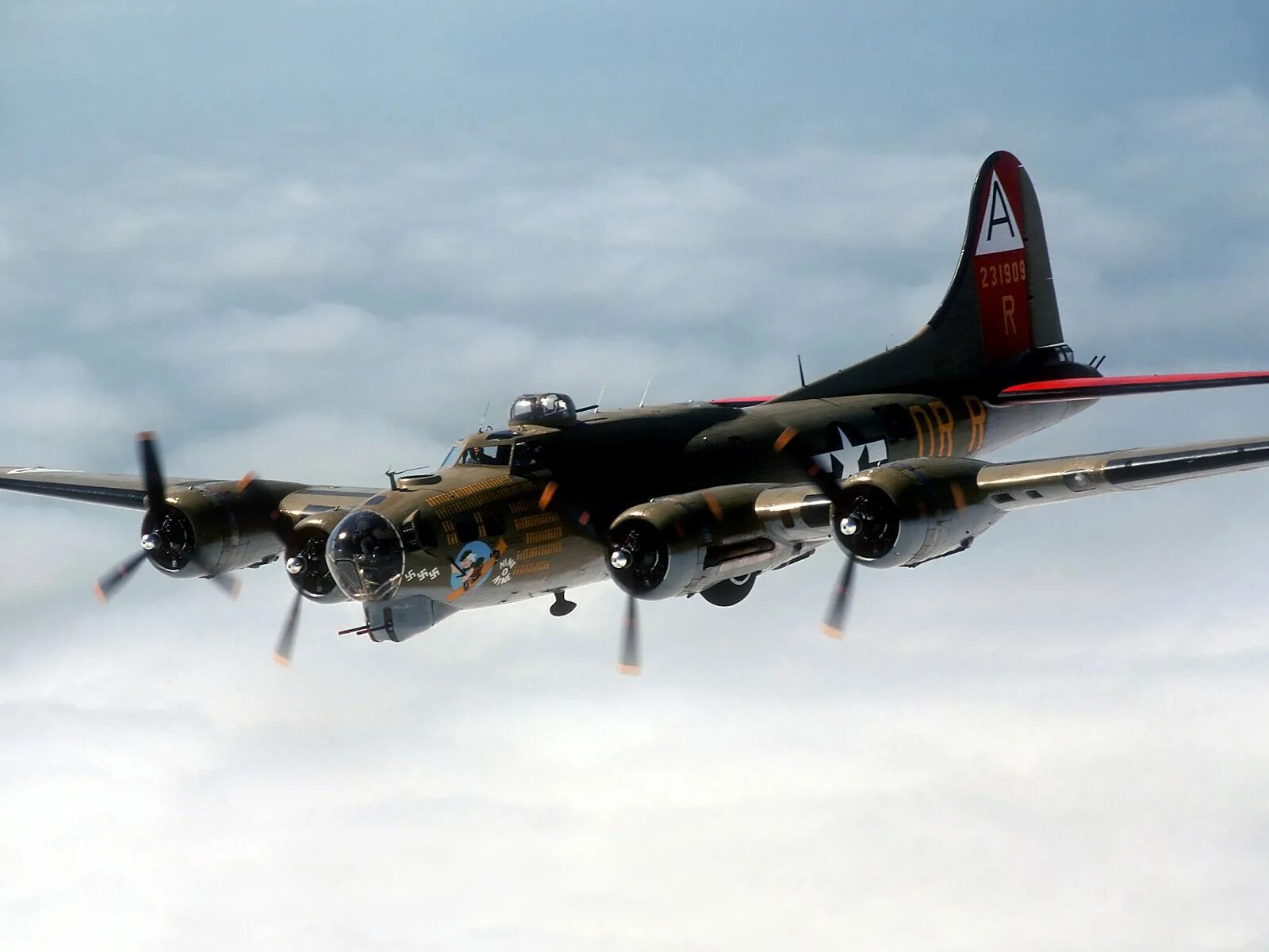 Б 17 летающая крепость. B 17 летающая крепость. b-17 flying fortress. боинг b-17 flying fortress. бомбардировщик б-17 летающая крепость.