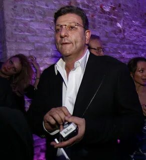 Два совладельца